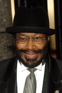 Anthony Chisholm